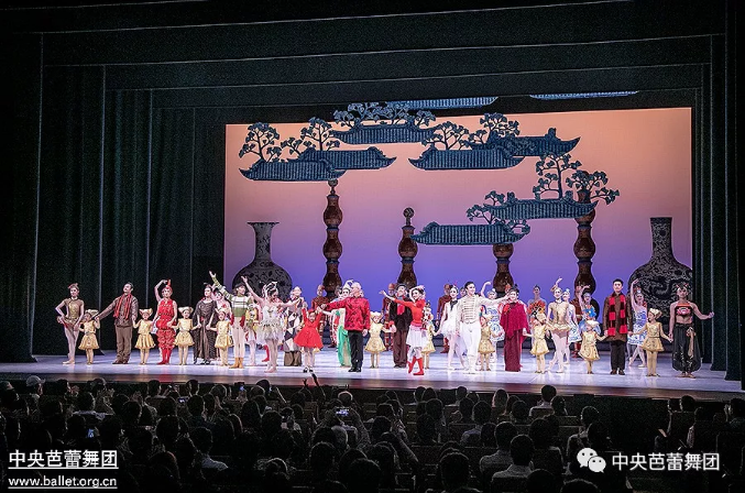 说明: 说明: http://39.96.12.65:82/_img/ballet/2019/08/19/20190819152756773001.png
