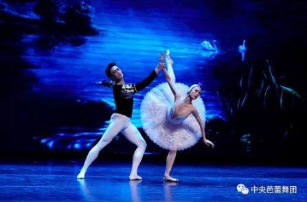 说明: 说明: http://39.96.12.65:82/_img/ballet/2019/08/19/20190819113507937001.png