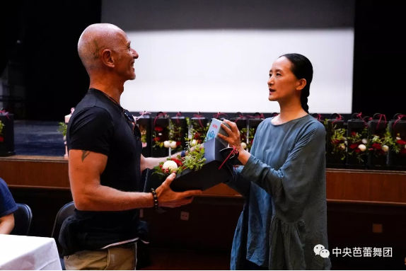 说明: 说明: http://39.96.12.65:82/_img/ballet/2019/09/11/20190911093515762001.png