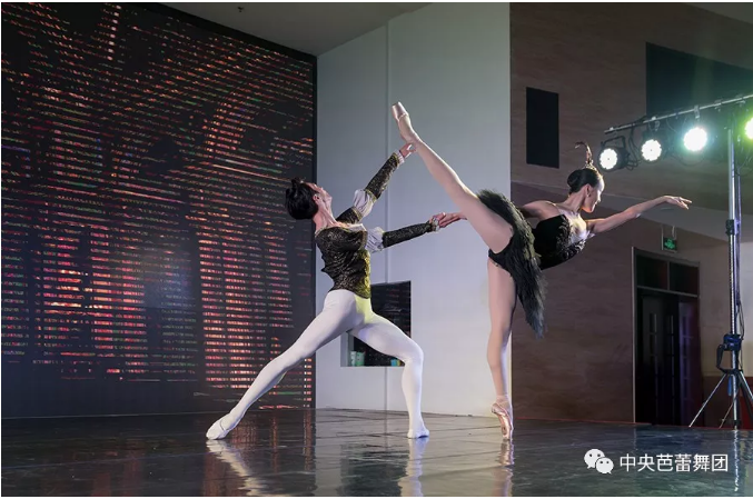 说明: 说明: http://39.96.12.65:82/_img/ballet/2019/08/17/20190817134017642001.png