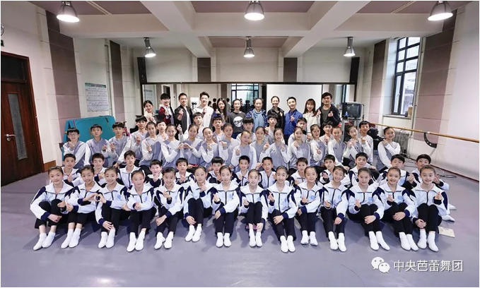 说明: 说明: http://39.96.12.65:82/_img/ballet/2019/08/19/20190819093214292001.png